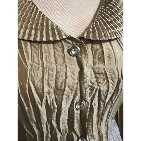 Agora Champagne Pleated Dressy Blouse With Rhinestone Buttons Dramatic! XL - Picture 2 of 8